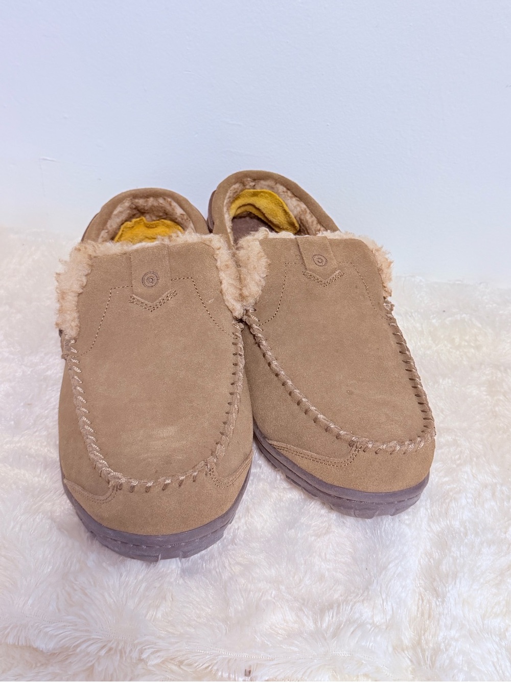 Clarks Venetian Suede Warm Plush Faux Fur Lining Moccasin Slippers Cinnamon 13